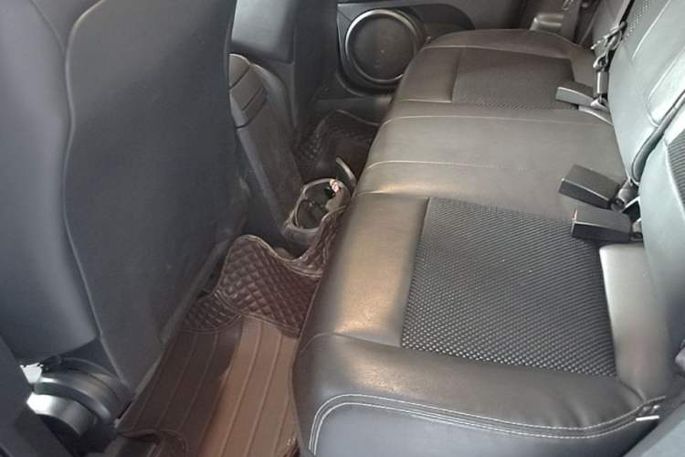 Used Jeep Compass 2014 Revised Version 2.4L Four-Wheel Drive Comfort Edition Left Rear Seat