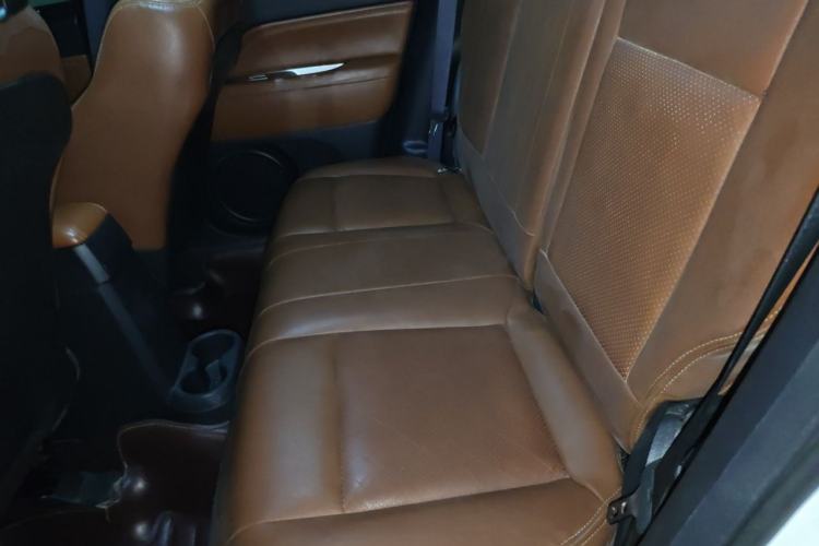 Used Jeep Compass 2014 Revised Version 2.4L Four-Wheel Drive Luxury Edition Left Rear Seat