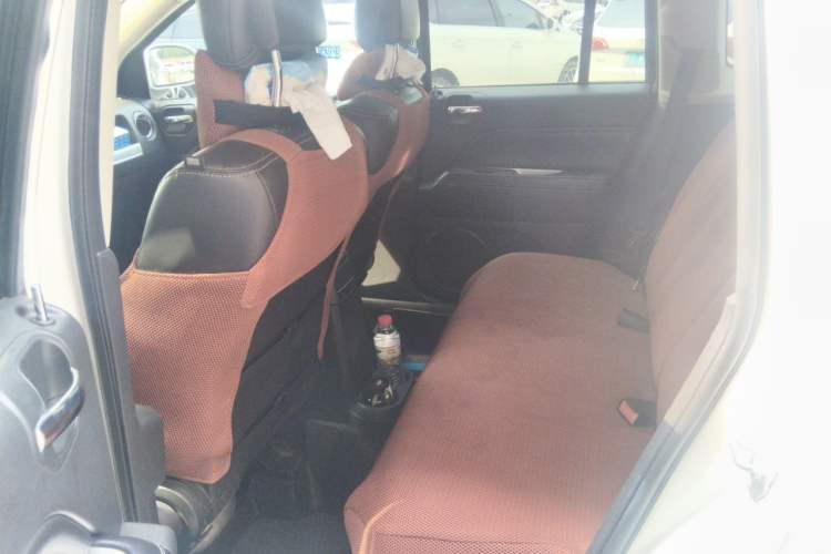 Used Jeep Compass 2014 Revised Version 2.4L Four-Wheel Drive Comfort Edition Left Rear Seat