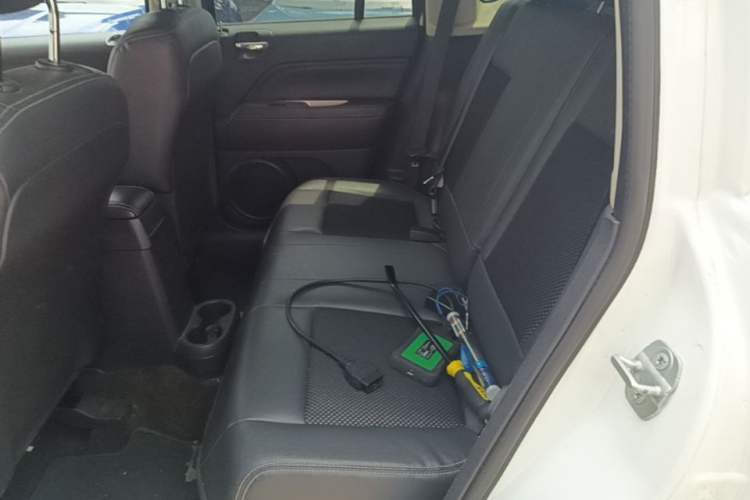 Used Jeep Compass 2014 Revised Version 2.4L Four-Wheel Drive Comfort Edition Left Rear Seat