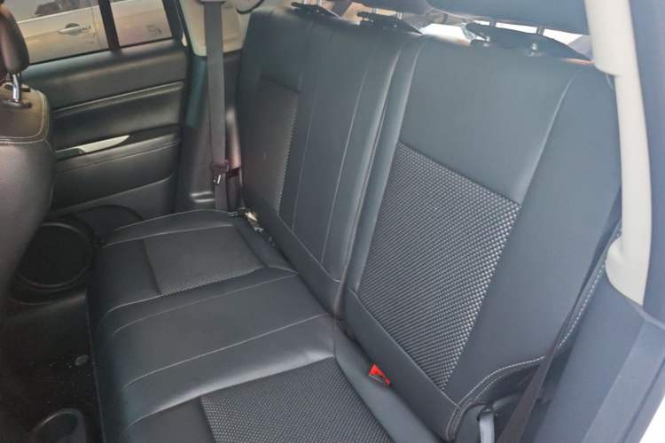 Used Jeep Compass 2014 Revised Version 2.4L Four-Wheel Drive Comfort Edition Left Rear Seat