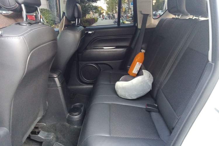 Used Jeep Compass 2014 Revised Version 2.4L Four-Wheel Drive Comfort Edition Left Rear Seat