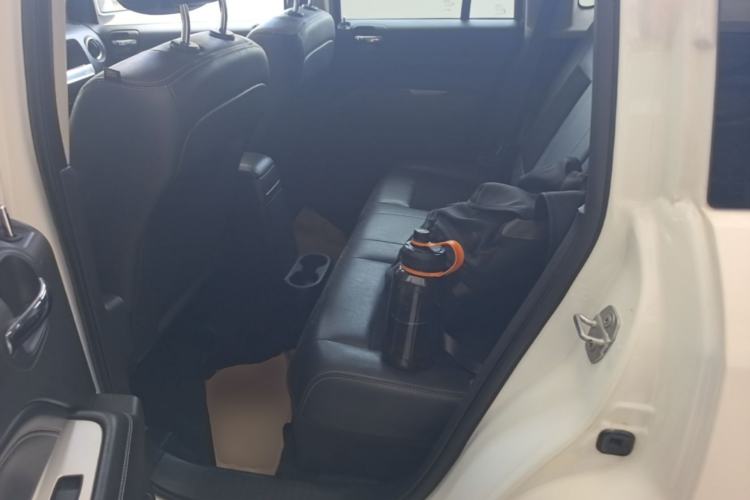 Used Jeep Compass 2014 Revised Version 2.4L Four-Wheel Drive Comfort Edition Left Rear Seat