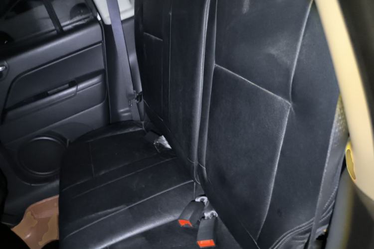 Used Jeep Compass 2014 Revised Version 2.0L Two-Wheel Drive Entry-Level Edition Left Rear Seat