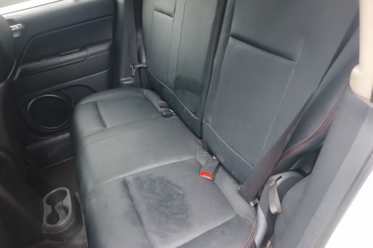 Used Jeep Compass 2014 Revised Version 2.0L Two-Wheel Drive Entry-Level Edition Left Rear Seat