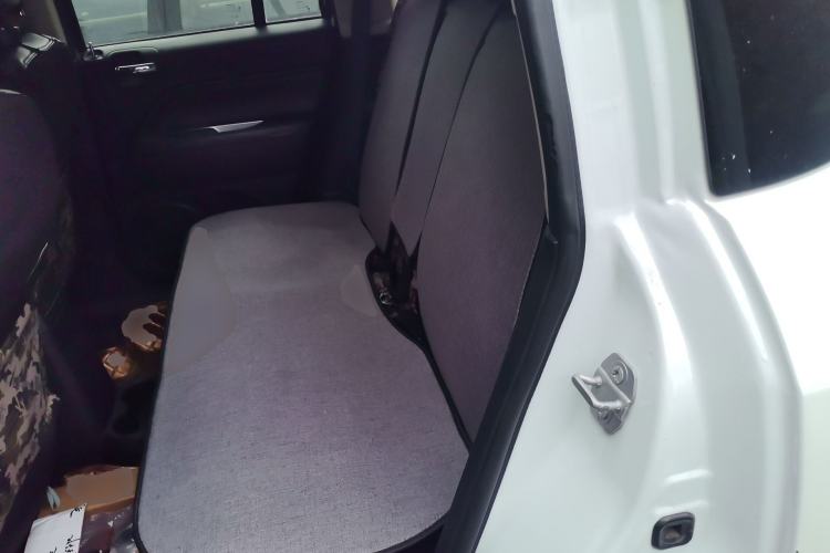Used Jeep Compass 2014 2.4L four-wheel drive sport version Left Rear Seat