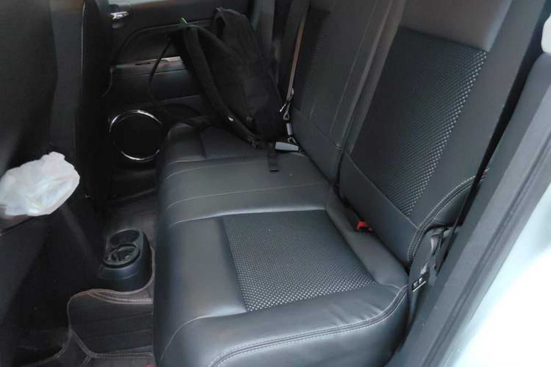 Used Jeep Compass 2014 2.4L Four-Wheel Drive Serpentine Collection Edition Left Rear Seat