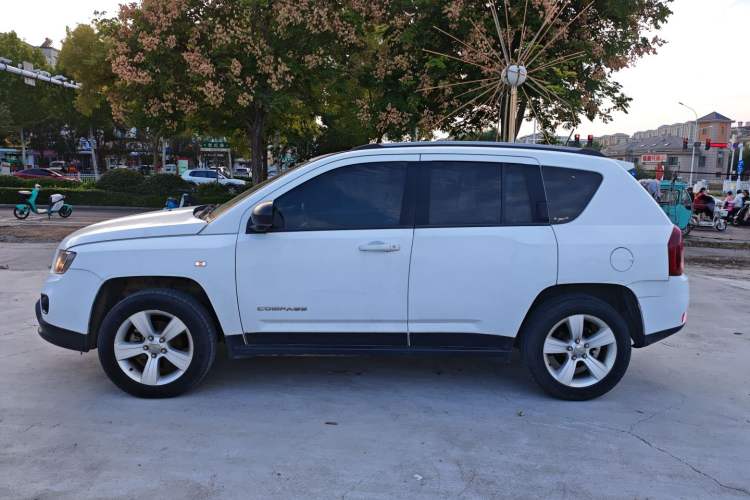 Used Jeep Compass 2014 Revised Version 2.0L Two-Wheel Drive Entry-Level Edition Left Side