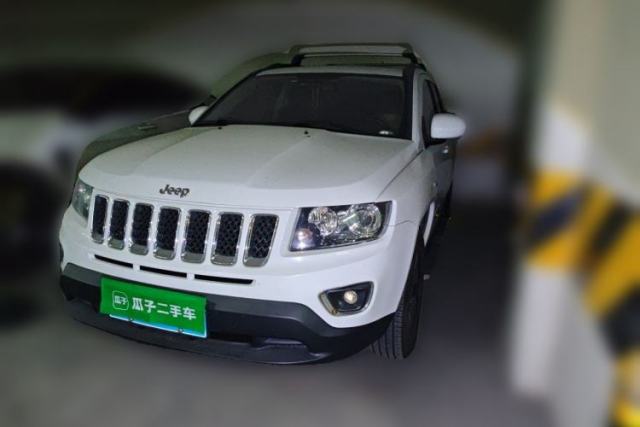 Ojetý Jeep Compass 2014 Revised Version 2.4L Four-Wheel Drive Comfort Edition