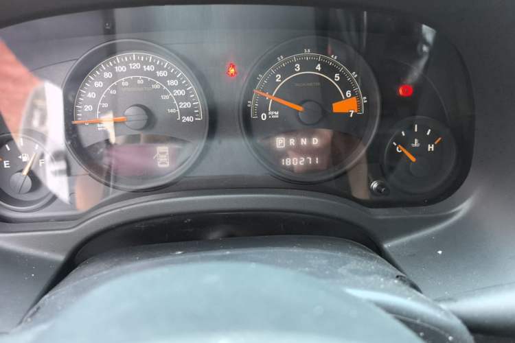 Used Jeep Compass 2014 2.0L two-wheel drive sport version Odometer Close Up
