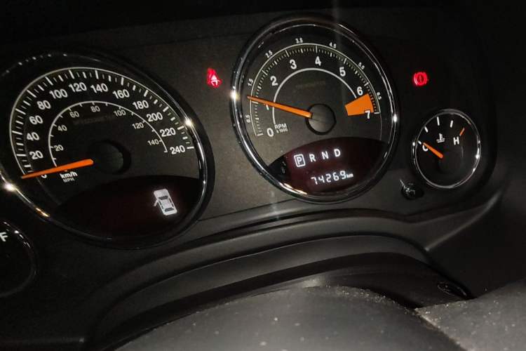 Used Jeep Compass 2014 Revised Version 2.0L Two-Wheel Drive Elite Edition Odometer Close Up