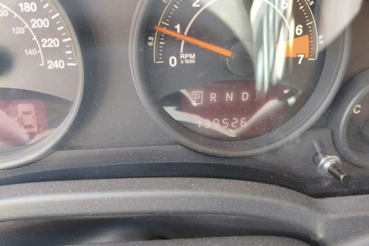 Used Jeep Compass 2014 2.0L two-wheel drive sport version Odometer Close Up