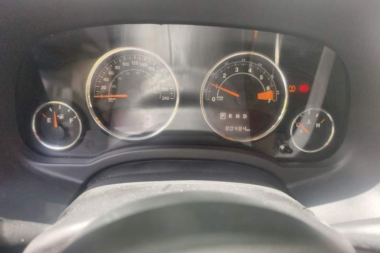 Used Jeep Compass 2014 2.0L two-wheel drive luxury version Odometer Close Up