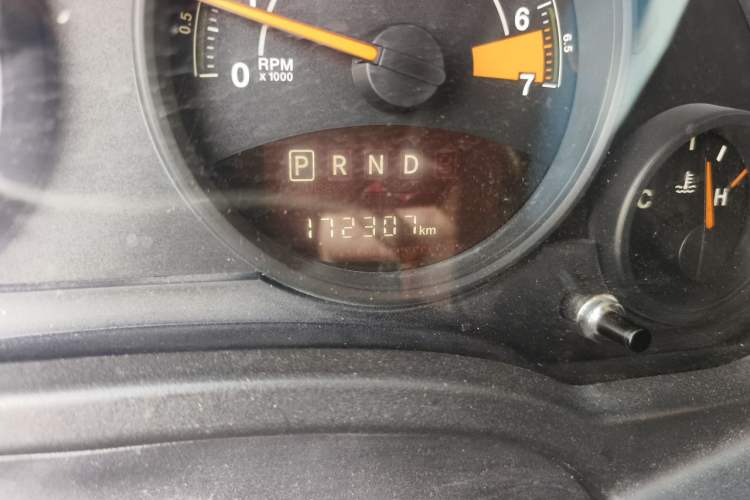 Used Jeep Compass 2014 2.0L two-wheel drive urban version Odometer Close Up