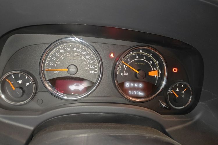 Used Jeep Compass 2014 Revised Version 2.4L Four-Wheel Drive Comfort Edition Odometer Close Up