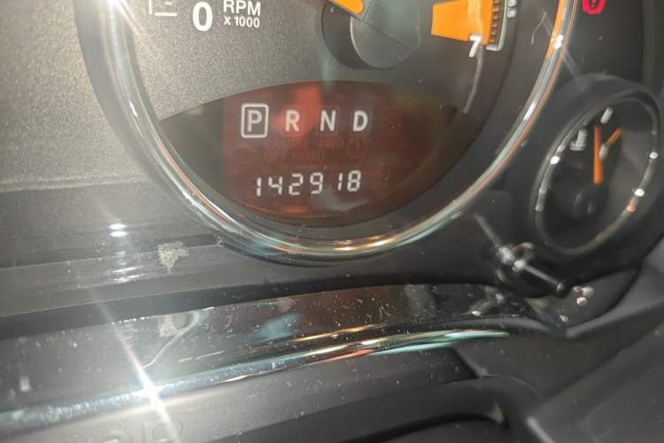 Used Jeep Compass 2014 Revised Version 2.4L Four-Wheel Drive Luxury Navigation Edition Odometer Close Up