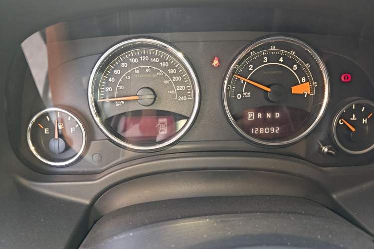 Used Jeep Compass 2014 2.0L two-wheel drive urban version Odometer Close Up