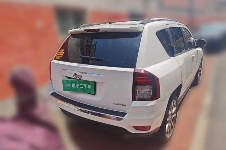 Used Jeep Compass 2014 2.0L two-wheel drive luxury version Rear