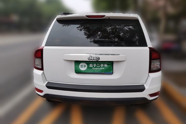 Used Jeep Compass 2014 2.0L two-wheel drive sport version Rear