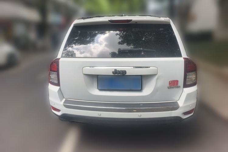 Used Jeep Compass 2014 2.0L two-wheel drive luxury version Rear