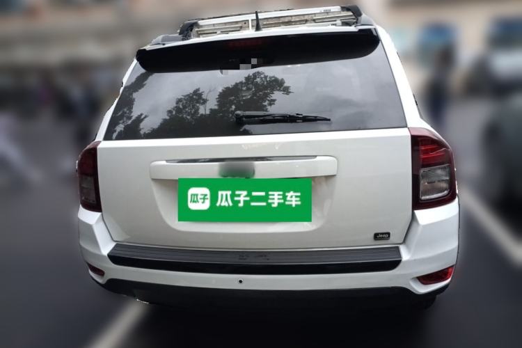 Used Jeep Compass 2014 2.4L Four-Wheel Drive Serpentine Collection Edition Rear