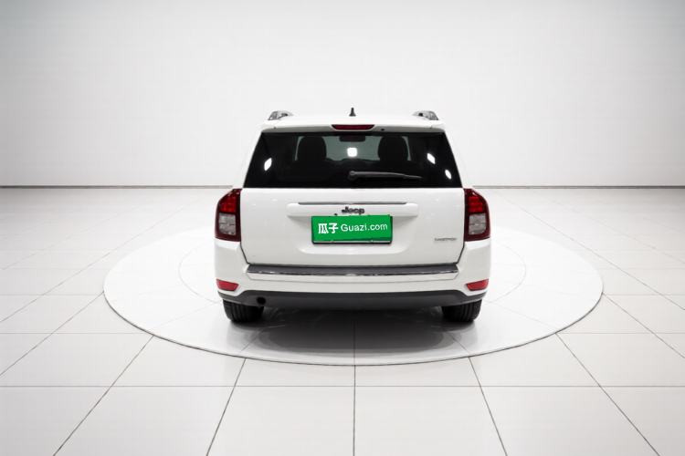 Used Jeep Compass 2014 Revised Version 2.4L Four-Wheel Drive Luxury Navigation Edition Rear