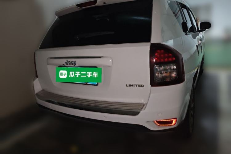 Used Jeep Compass 2014 Revised Version 2.4L Four-Wheel Drive Luxury Edition Rear