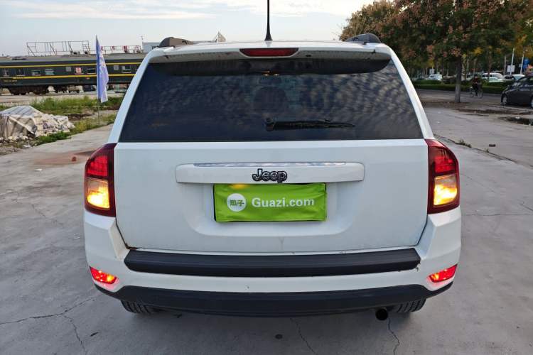 Used Jeep Compass 2014 Revised Version 2.0L Two-Wheel Drive Entry-Level Edition Rear