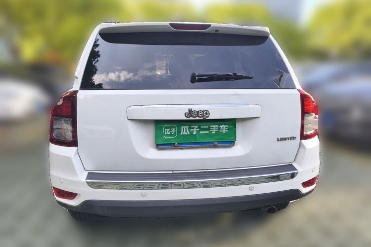 Used Jeep Compass 2014 2.0L two-wheel drive luxury version Rear