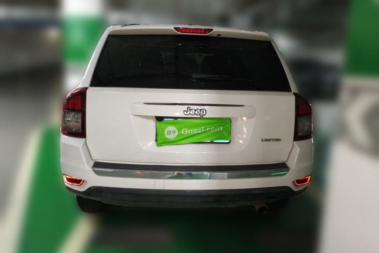 Used Jeep Compass 2014 2.0L two-wheel drive luxury version Rear