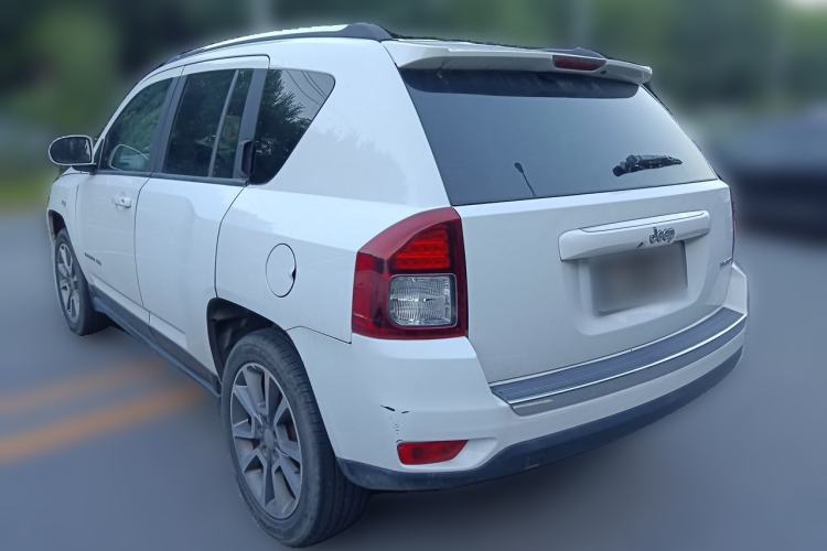 Used Jeep Compass 2014 2.4L four-wheel drive luxury navigation version Rear Left 45 Deg