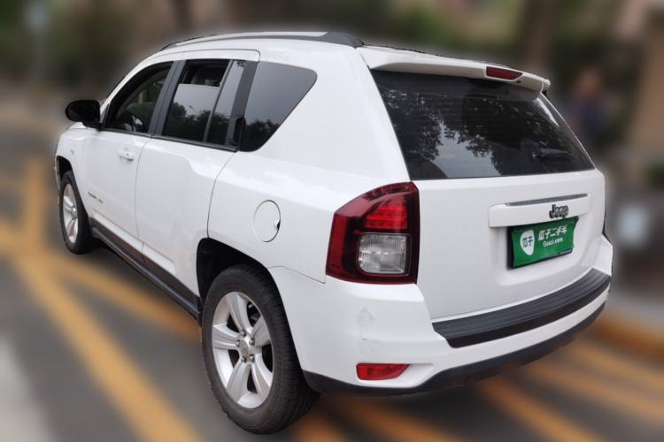 Used Jeep Compass 2014 2.0L two-wheel drive sport version Rear Left 45 Deg