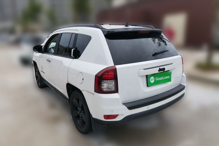 Used Jeep Compass 2014 2.4L Four-Wheel Drive Serpentine Collection Edition Rear Left 45 Deg
