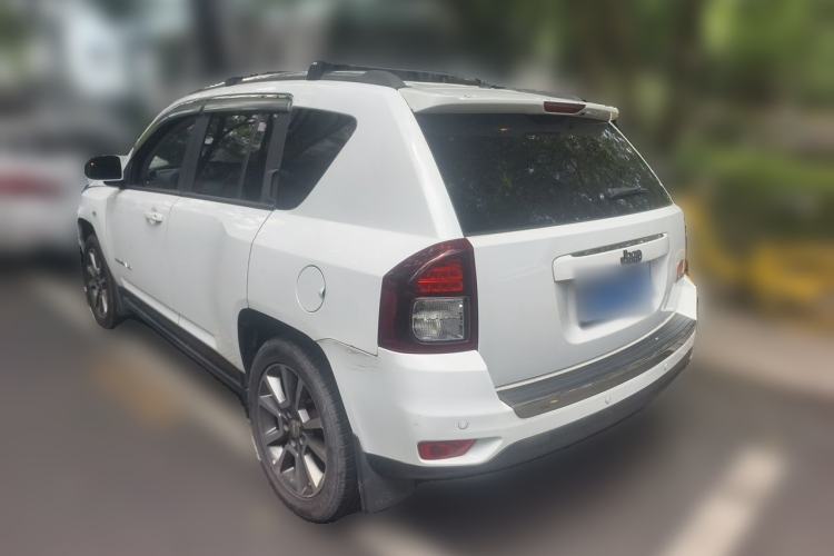 Used Jeep Compass 2014 2.0L two-wheel drive luxury version Rear Left 45 Deg