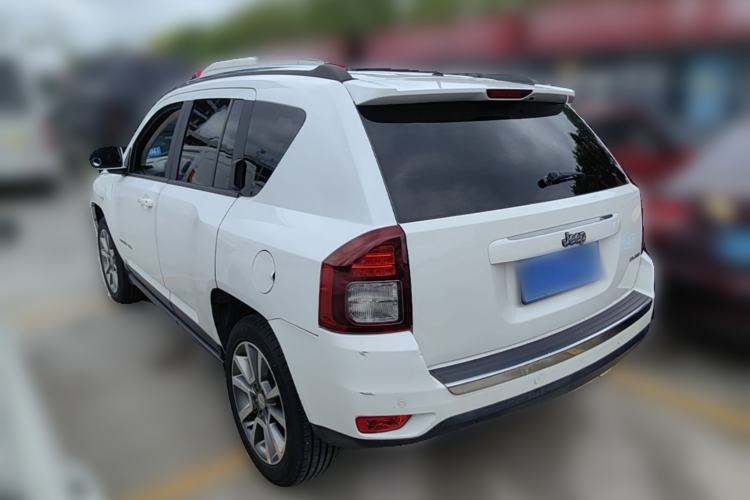 Used Jeep Compass 2014 2.0L two-wheel drive luxury version Rear Left 45 Deg