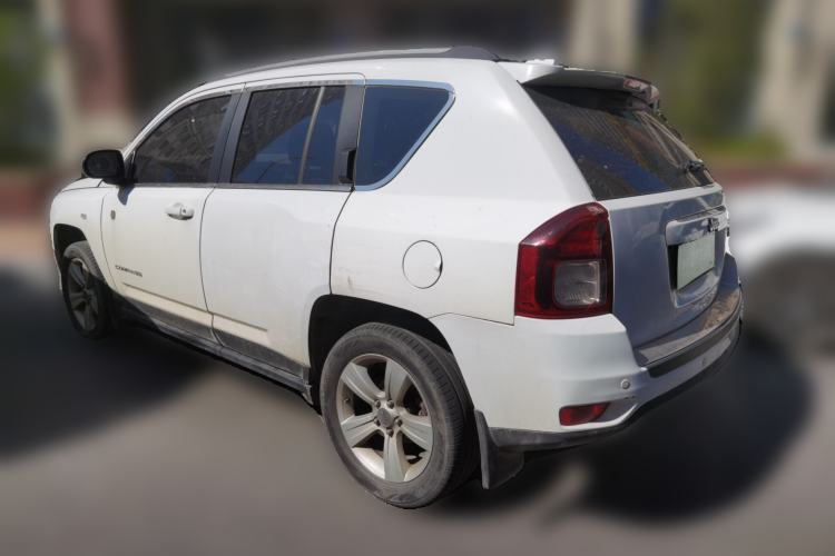 Used Jeep Compass 2014 2.0L two-wheel drive sport version Rear Left 45 Deg