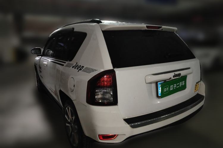 Used Jeep Compass 2014 2.4L four-wheel drive luxury version Rear Left 45 Deg