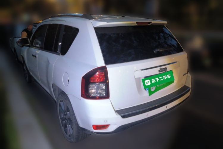Used Jeep Compass 2014 2.0L two-wheel drive luxury version Rear Left 45 Deg