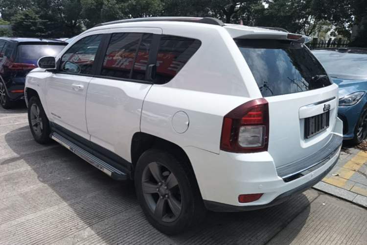 Used Jeep Compass 2014 Revised Version 2.4L Four-Wheel Drive Comfort Edition Rear Left 45 Deg