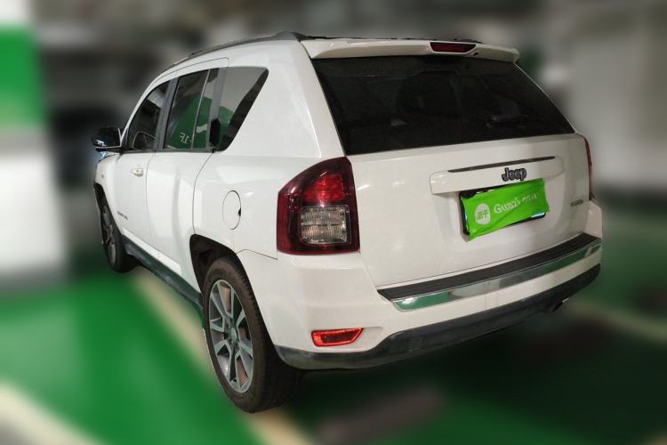 Used Jeep Compass 2014 2.0L two-wheel drive luxury version Rear Left 45 Deg