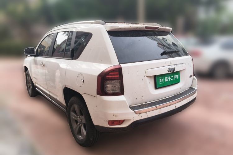 Used Jeep Compass 2014 2.4L Four-Wheel Drive Serpentine Collection Edition Rear Left 45 Deg