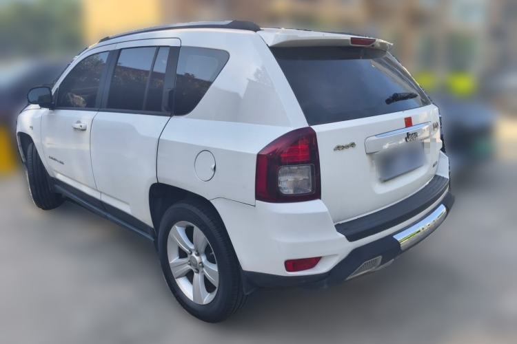 Used Jeep Compass 2014 2.0L two-wheel drive sport version Rear Left 45 Deg