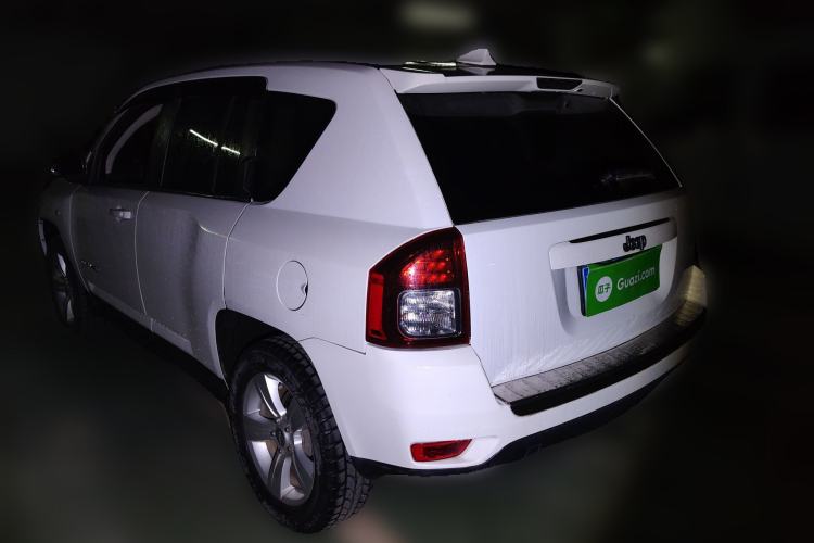 Used Jeep Compass 2014 2.4L four-wheel drive sport version Rear Left 45 Deg