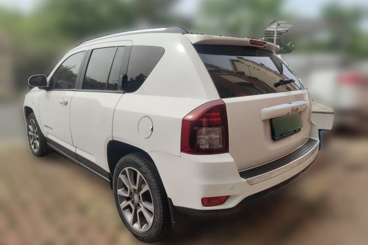 Used Jeep Compass 2014 2.4L four-wheel drive luxury navigation version Rear Left 45 Deg