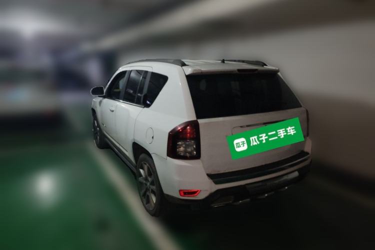 Used Jeep Compass 2014 2.4L four-wheel drive luxury version Rear Left 45 Deg