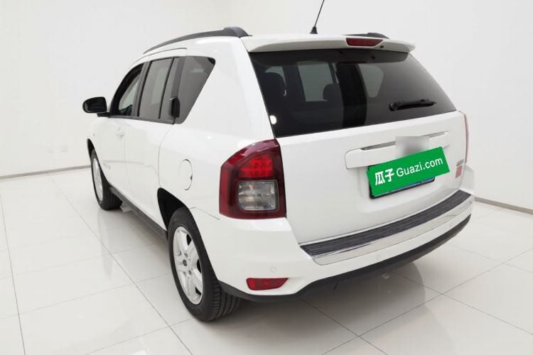 Used Jeep Compass 2014 2.0L two-wheel drive urban version Rear Left 45 Deg