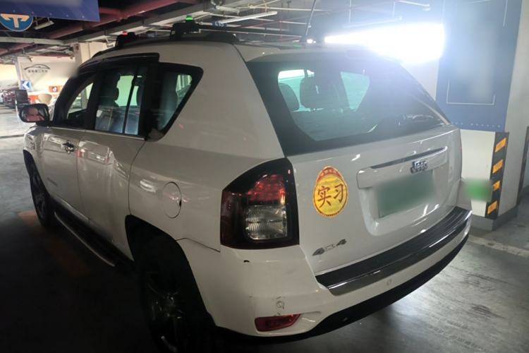 Used Jeep Compass 2014 2.0L two-wheel drive sport version Rear Left 45 Deg