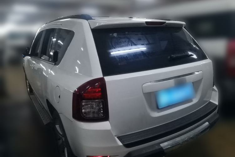 Used Jeep Compass 2014 2.0L two-wheel drive urban version Rear Left 45 Deg