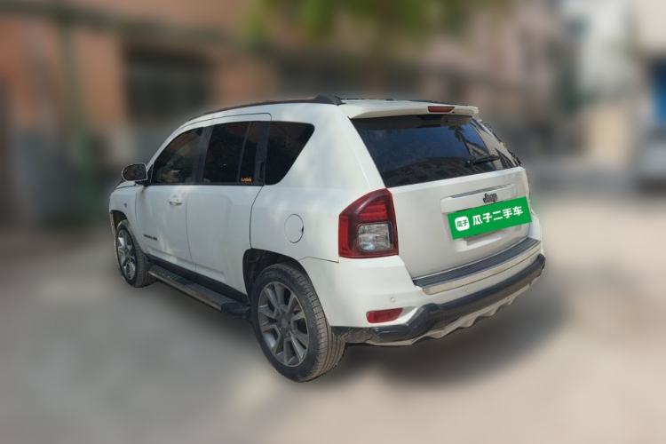 Used Jeep Compass 2014 2.0L two-wheel drive luxury version Rear Left 45 Deg