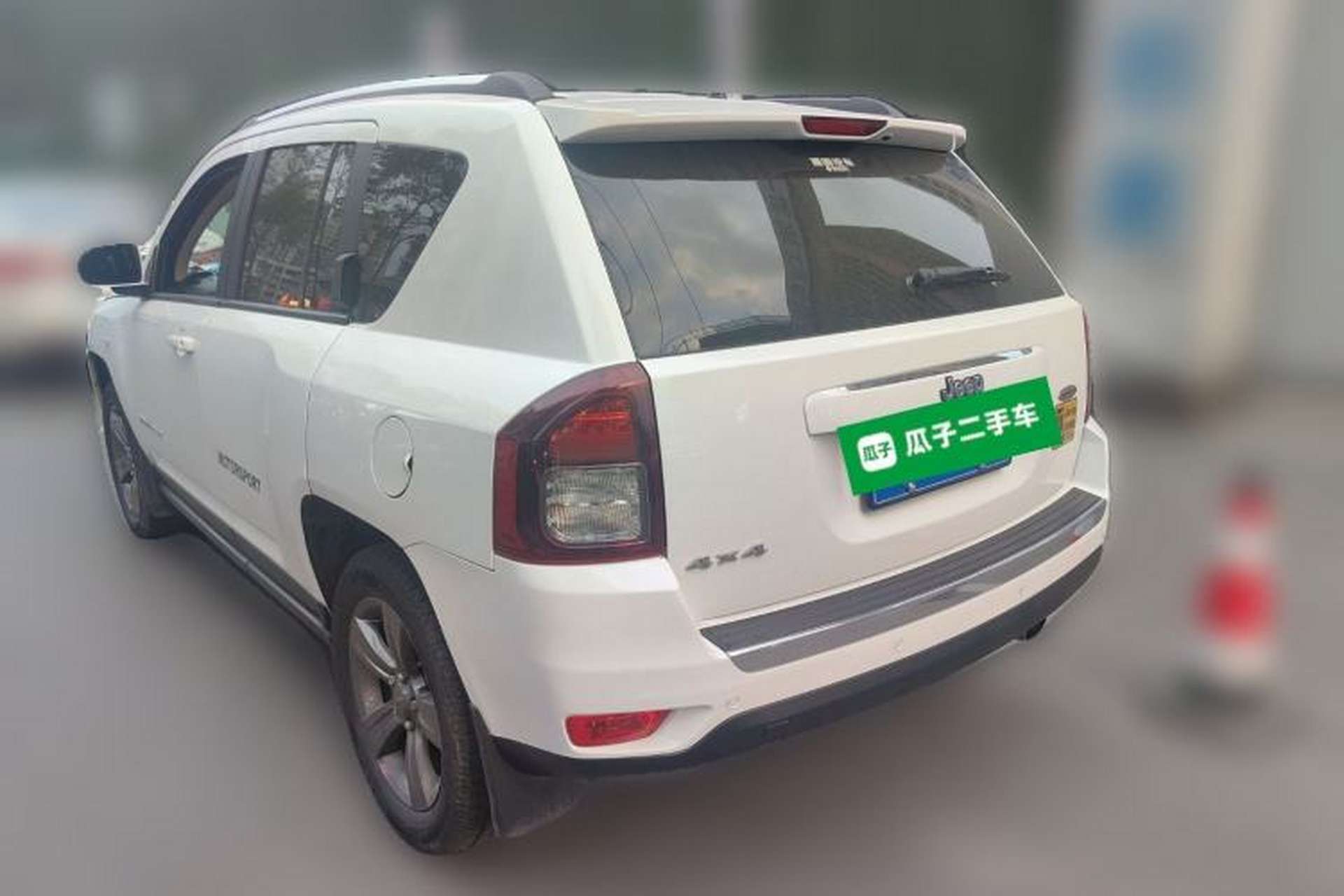 Used Jeep Compass 2014 2.4L Four-Wheel Drive Serpentine Collection Edition Rear Left 45 Deg